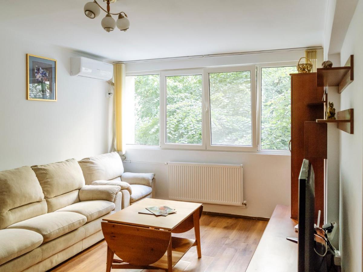 Old Town Historic Apartment With Backyard Mini Park Bucharest Luaran gambar